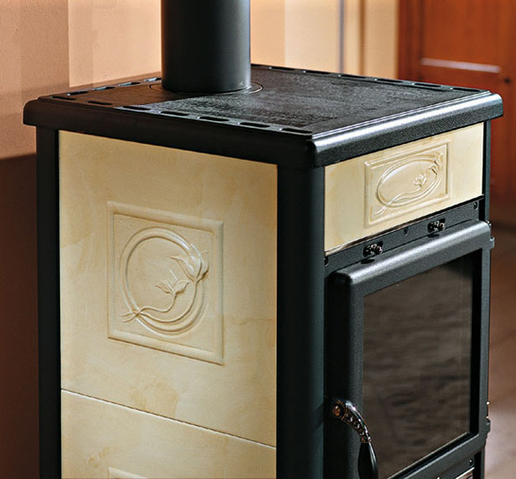 Печка на дърва Rossella R1 - облицована с керамични панели