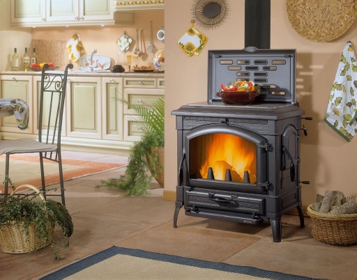 [3008840] Печка на дърва с котлони Isotta con cerchi